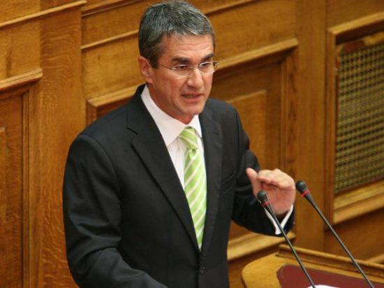 Λοβέρδος: Εγώ έδωσα στην Προανακριτική το μεταφρασμένο έγγραφο της Τουλουπάκη με το όνομά μου μέσα