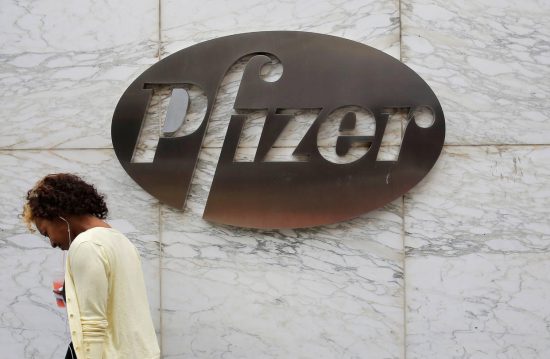 Pfizer: Επιτρέπει την παραγωγή γενόσημων του χαπιού της κατά του κορονοϊού