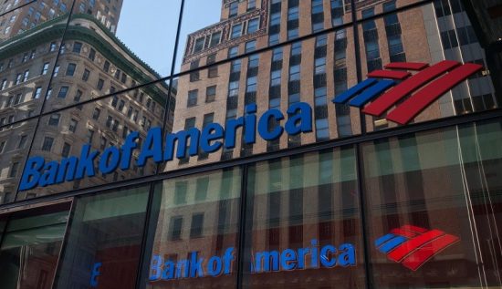 Bank of America: Γιατί υποβαθμίζει τα senior ομόλογα των ελληνικών τραπεζών – Ποιοι είναι οι δυο αρνητικοί παράγοντες