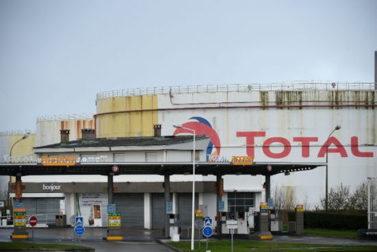 Total: Προχωρά στην εξαγορά του μεγαλύτερου δικτύου φόρτισης ηλεκτρικών οχημάτων στο Λονδίνο