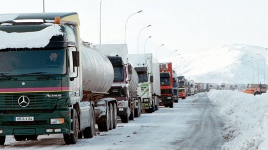 Ελεύθερη η κυκλοφορία των βαρέων οχημάτων σε Αττική Οδό