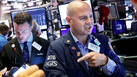 Wall Street: Νέα πτώση για Dow Jones και S&P 500 αναμένοντας τα κρίσιμα στοιχεία για την αγορά ανεργίας