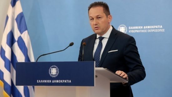 Πέτσας: Πάμε σε αποκλιμάκωση της έντασης – Θα γίνει σοβαρή συζήτηση αύριο στη Βουλή