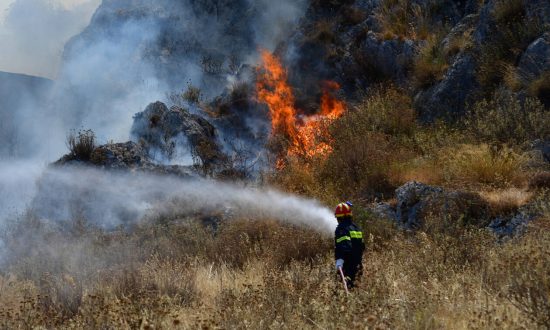 Ηλεία: Μεγάλη φωτιά κοντά στην Αρχαία Ολυμπία