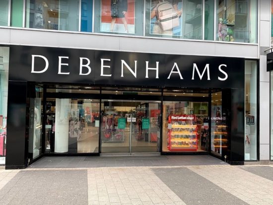 Τίτλοι τέλους για την Debenhams – Χάνονται 12.000 θέσεις εργασίας