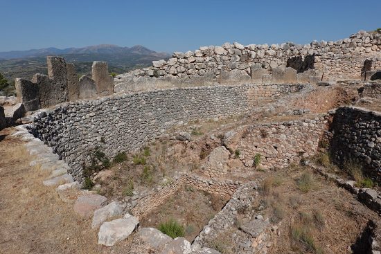 Η αλήθεια για τις Μυκήνες – Άνθρακες ο θησαυρός της αντιπολίτευσης