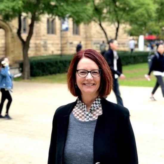 Julia Gillard: Οι γυναίκες που θέλουν να ηγηθούν, πρέπει να είναι προετοιμασμένες να νικήσουν το σεξισμό