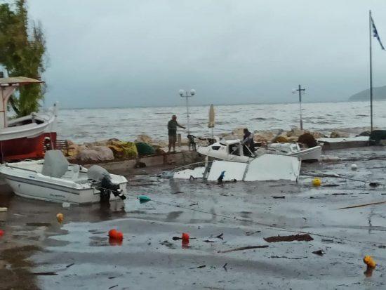 Έφτασε στην Λαμία ο Ιανός – Εικόνες αποκάλυψης στο Ιόνιο