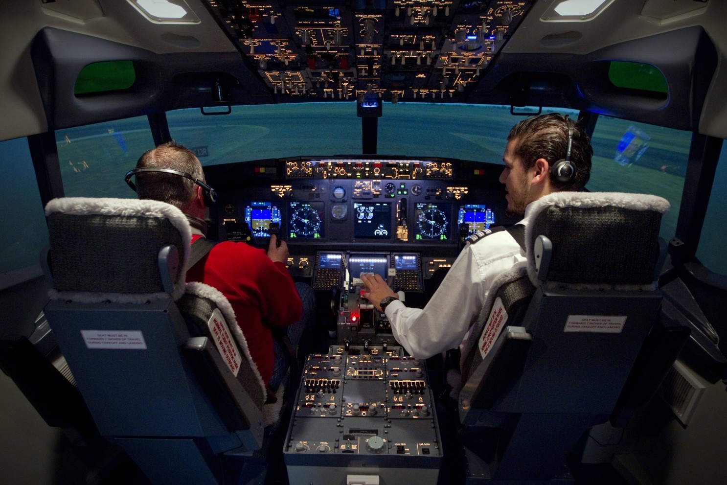 Подарок симулятор полета на самолете. Boeing 737 Max Simulator.