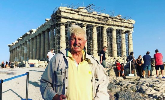 Χαμός στο Instagram με φωτογραφία του πατέρα του Μπόρις Τζόνσον από το μετρό της Αθήνας