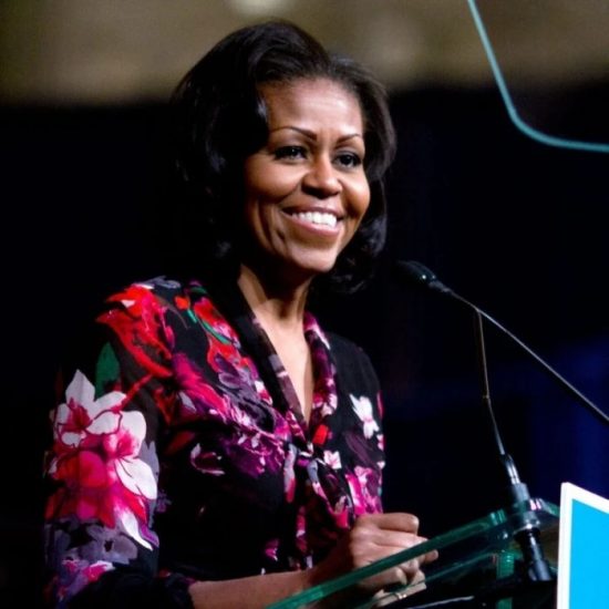 Η Michelle Obama είναι κρυφό μέλος online κοινότητας πλεξίματος