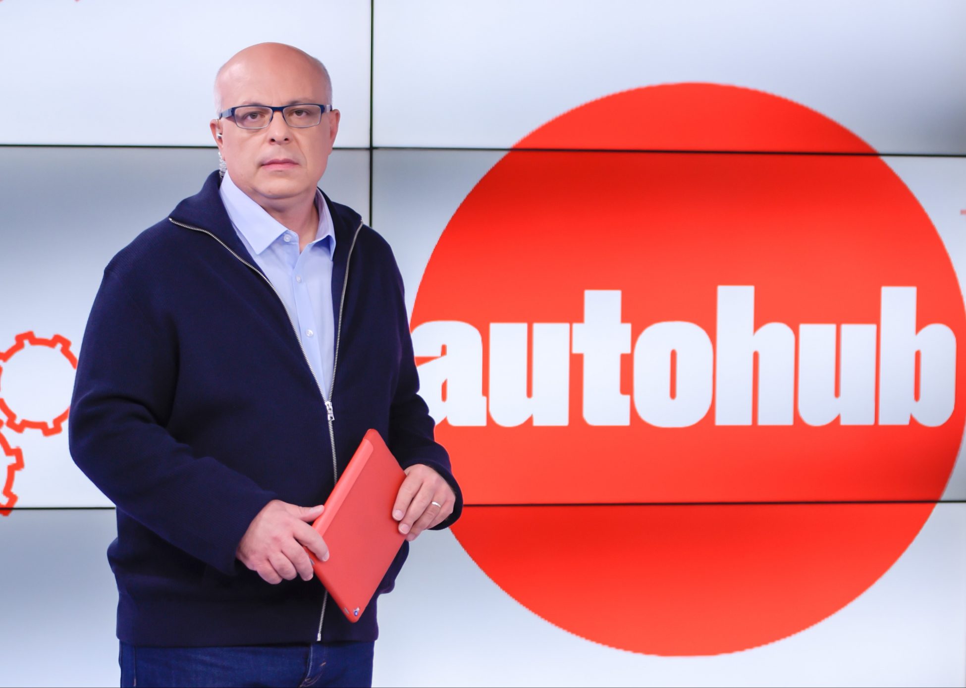 Autohub στο MEGA: Πρεμιέρα με τις πιο συναρπαστικές διαδρομές