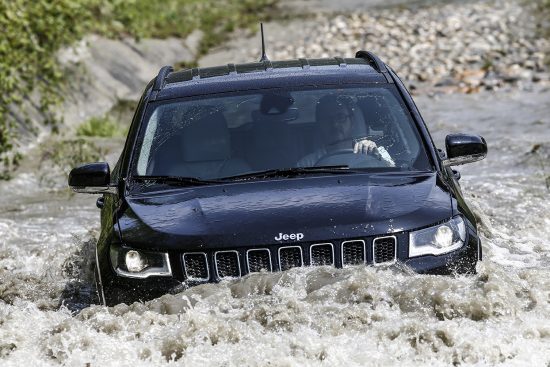 Τετρακίνητο Jeep χωρίς ρύπους και φόρους!