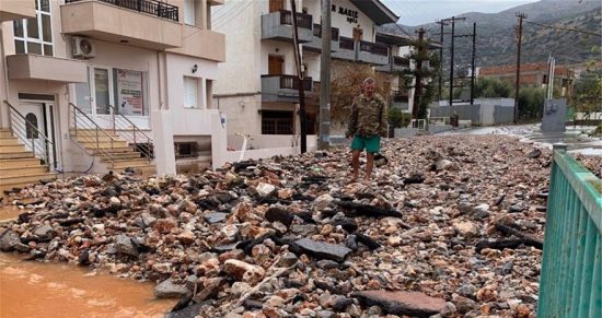 «Σάρωσε» την Κρήτη η κακοκαιρία – Ζημιές εκατομμυρίων σε Χερσόνησο, διαλύθηκαν οδικά δίκτυα – Επί τόπου κυβερνητικό κλιμάκιο