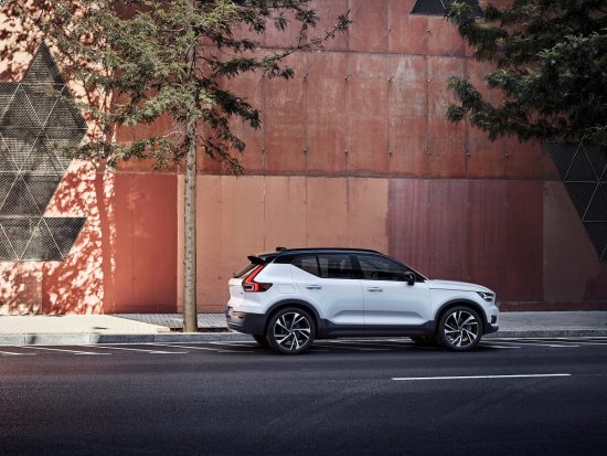 Οδηγούμε το επαναφορτιζόμενο Volvo XC40