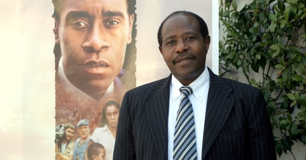 Γιατί ο ήρωας του “Hotel Rwanda” μήνυσε αεροπορική εταιρεία ελληνικών συμφερόντων