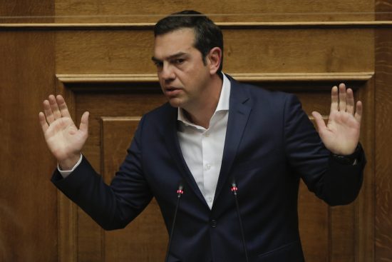 Τσίπρας: Ο κ. Κουρτς μπροστά στον κ. Μητσοτάκη είναι αρσακειάδα