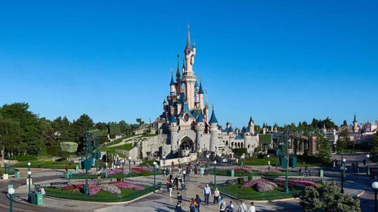 Η Disneyland στη μάχη κατά του κορονοϊού: Μετατρέπεται σε κέντρο εμβολιασμού