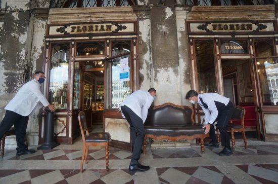 Caffe Florian: Αντιμέτωπο με την χρεοκοπία το ιστορικό καφέ της Βενετίας