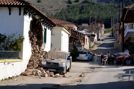 Λάρισα: Τουλάχιστον 120 οικίσκοι αναμένονται για τους σεισμόπληκτους