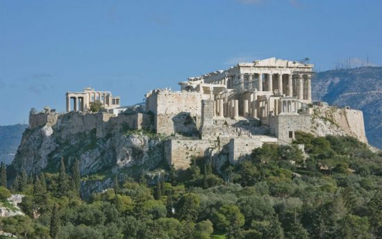 Η παραπληροφόρηση για τα έργα στην Ακρόπολη μιλάει και Γαλλικά – Αποστομωτική απάντηση του ΥΠΠΟ στην Liberation