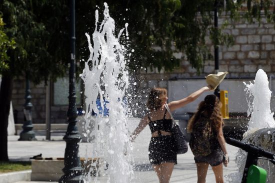 Καιρός: Συνεχίζεται ο καύσωνας και η αφρικανική σκόνη – Πού θα «δείξει» 40 ο υδράργυρος