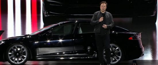 Η Tesla ετοιμάζει ανθρωποειδές ρομπότ (video)