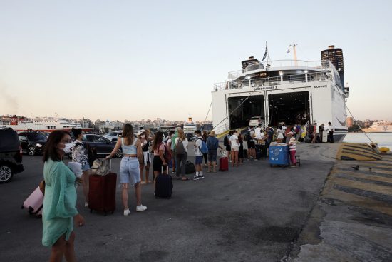 Τι ισχύει από σήμερα για τις μετακινήσεις σε νησιά και την λειτουργία χώρων εστίασης και ψυχαγωγίας