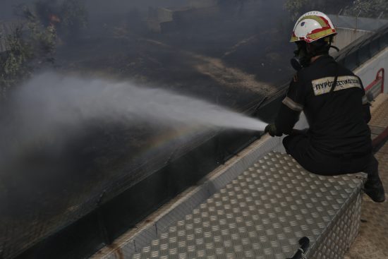 Σε ύφεση τα πύρινα μέτωπα – Σύλληψη 57χρονου για την πυρκαγιά στα Στύρα