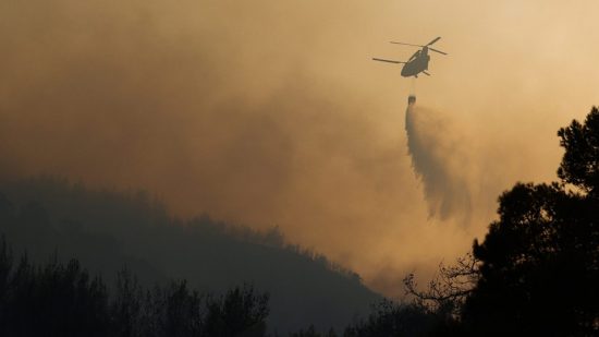 Φωτιά στη Σπάρτη: Εξαιρετικά δύσκολη η κατάσταση στην Ανατολική Μάνη – Προληπτικές εκκενώσεις (video)