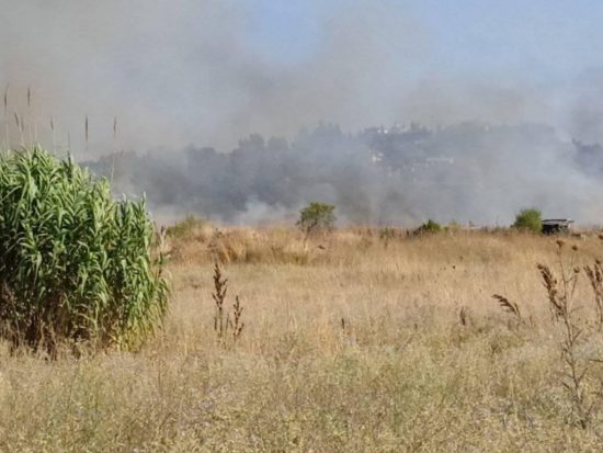 Διακοπές κυκλοφορίας στο Νέο Κουβαρά λόγω πυρκαγιάς