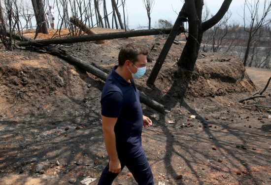 Τσίπρας από τα καμμένα της Ηλείας: Οι πολίτες απαιτούν σοβαρότητα και ευθύνη