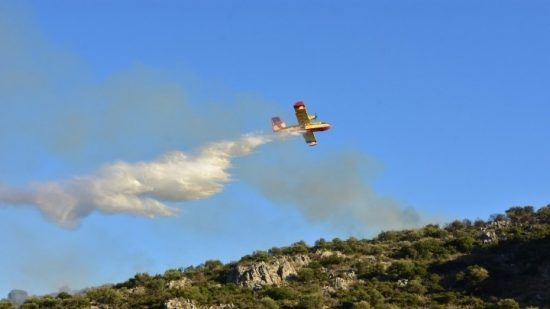 Φωτιά σε Πάρνηθα και Κάλαμο