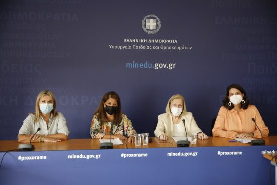 Θεοδωρίδου-Παπαευαγγέλου: Ο εμβολιασμός παιδιών προστατεύει τα ίδια και τους γύρω τους – Ασφαλή τα εμβόλια