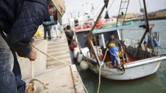 Μειώθηκαν τα αλιευτικά σκάφη και τα αλιεύματα