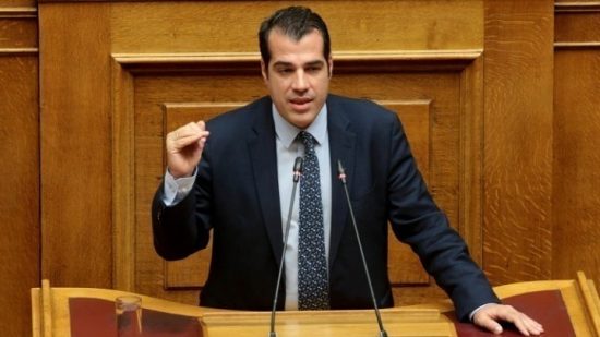 Πλεύρης: Επιδιώκουμε λύση στο πλαίσιο του Συντάγματος για τους συμβασιούχους στο χώρο της υγείας