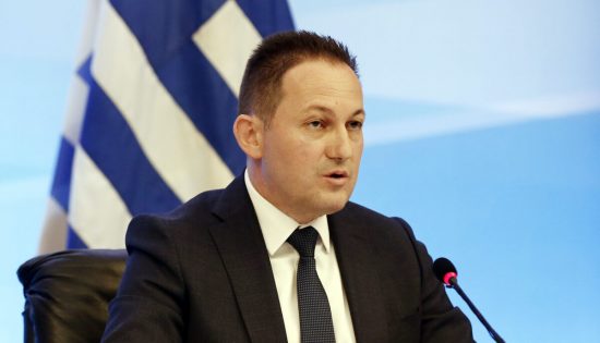 Πέτσας: Ανοιχτό το ενδεχόμενο παράτασης στο πρόστιμο στους άνω των 60