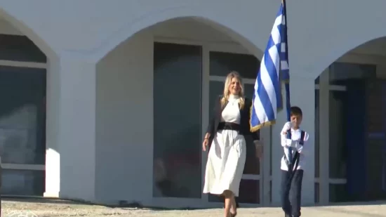 Συγκίνηση: Ο 9χρονος Τάσος παρέλασε μόνος του στο Μαθράκι