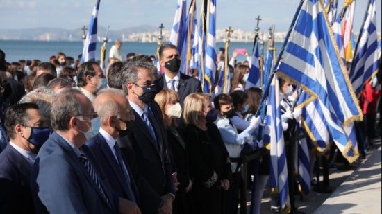 Μητσοτάκης: Τιμούμε αυτούς που αγωνίστηκαν ενάντια στον φασισμό και τον κατακτητή