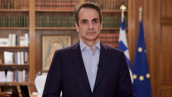 Άτολμα τα μέτρα για τους ανεμβολίαστους – Η κυβέρνηση αντιμέτωπη για πρώτη φορά με την σκληρή κριτική