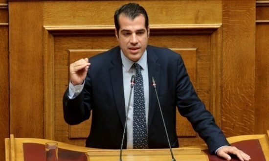 Θάνος Πλεύρης: Δεν υπάρχει επιλογή να τιμωρηθεί το 73% που έχει εμβολιαστεί