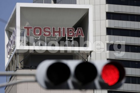 Toshiba: Εξετάζει το ενδεχόμενο διάσπασης της σε τρεις ξεχωριστές εταιρείες