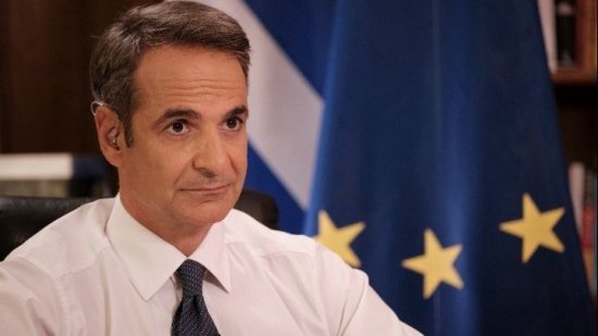 Τετ α τετ Μητσοτάκη με Καμάλα Χάρις στο Παρίσι – Συζητήθηκε το ταξίδι του πρωθυπουργού σε ΗΠΑ