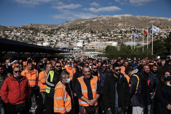 Διήμερη απεργία 25 και 26 Νοεμβρίου στο λιμάνι του Πειραιά, αν η Cosco  δεν υπογράψει  συλλογική σύμβαση εργασίας