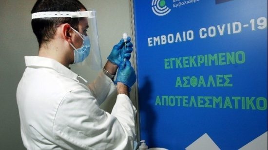 Επιπλέον 40.000 ραντεβού για εμβολιασμούς παιδιών ανοίγουν στην Αττική