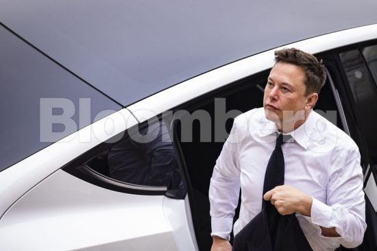 Elon Musk: Φόρος μαμούθ 11 δισ. δολαρίων για τον πλουσιότερο άνθρωπο του κόσμου