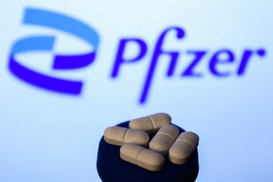 Η Pfizer δεσμεύεται να πωλεί σε τιμή κόστους εμβόλια και φάρμακα στις πιο φτωχές χώρες