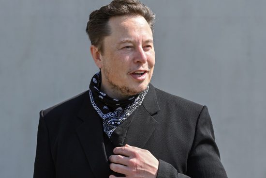 Tesla: Ο αγώνας δρόμου για την εξασφάλιση υλικών για μπαταρίες και το deal στο νικέλιο