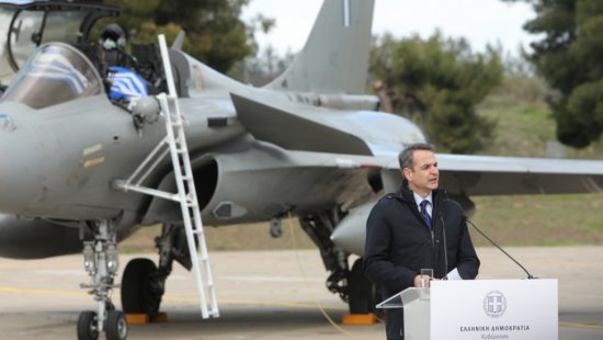 Στην Τανάγρα τα πρώτα Rafale – Μητσοτάκης: Απαλλάσσονται από κάθε φόρο τα πτητικά και καταδυτικά επιδόματα