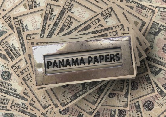 Panama Papers: Τουλάχιστον 30 πρόσωπα παραπέμπονται στην δικαιοσύνη